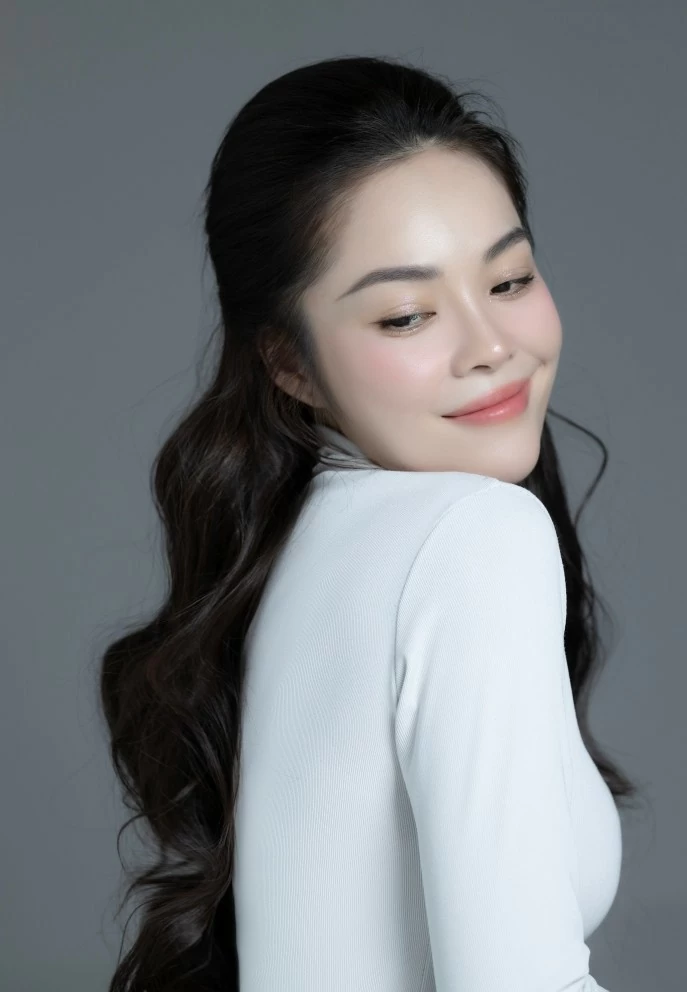 Diễn viên Dương Cẩm Lynh khoe nhan sắc mặn mà Diễn viên Dương Cẩm Lynh khoe nhan sắc mặn mà