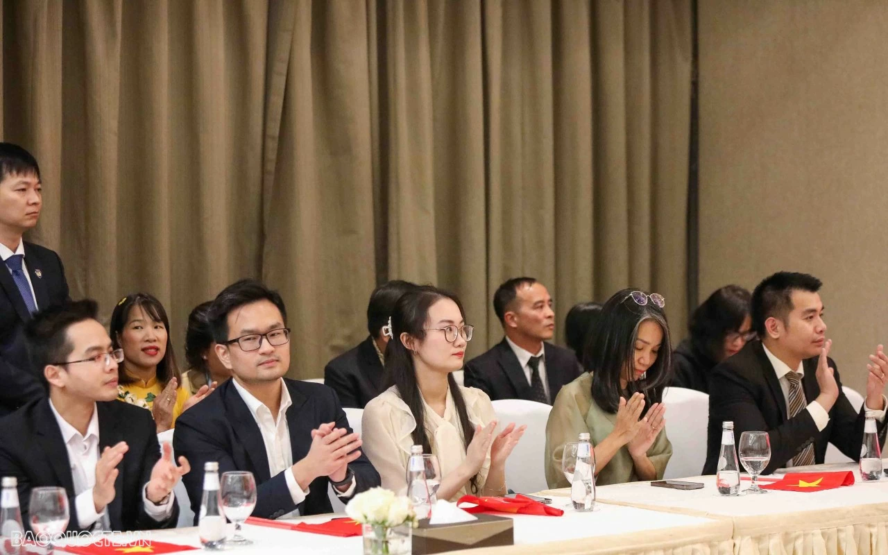 Thủ tướng mong muốn sẽ có nhiều người lao động Việt Nam sang Saudi Arabia làm việc hơn nữa Thủ tướng mong muốn sẽ có nhiều người lao động Việt Nam sang Saudi Arabia làm việc hơn nữa