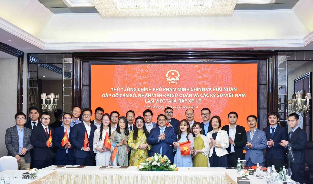 Thủ tướng mong muốn sẽ có nhiều người lao động Việt Nam sang Saudi Arabia làm việc hơn nữa Thủ tướng mong muốn sẽ có nhiều người lao động Việt Nam sang Saudi Arabia làm việc hơn nữa