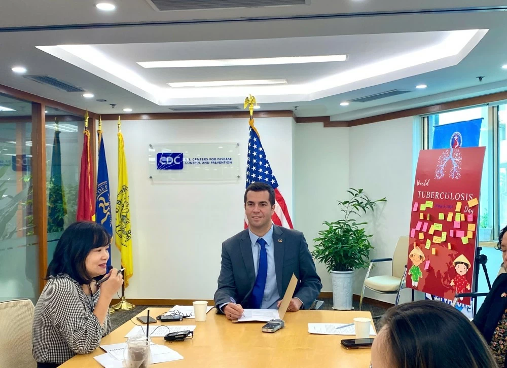 Ông Eric Dziuban bắt đầu nhiệm kỳ công tác tại Việt Nam vào tháng 5/2021. (Ảnh: Xuân Sơn) Ông Eric Dziuban bắt đầu nhiệm kỳ công tác tại Việt Nam vào tháng 5/2021. (Ảnh: Xuân Sơn)