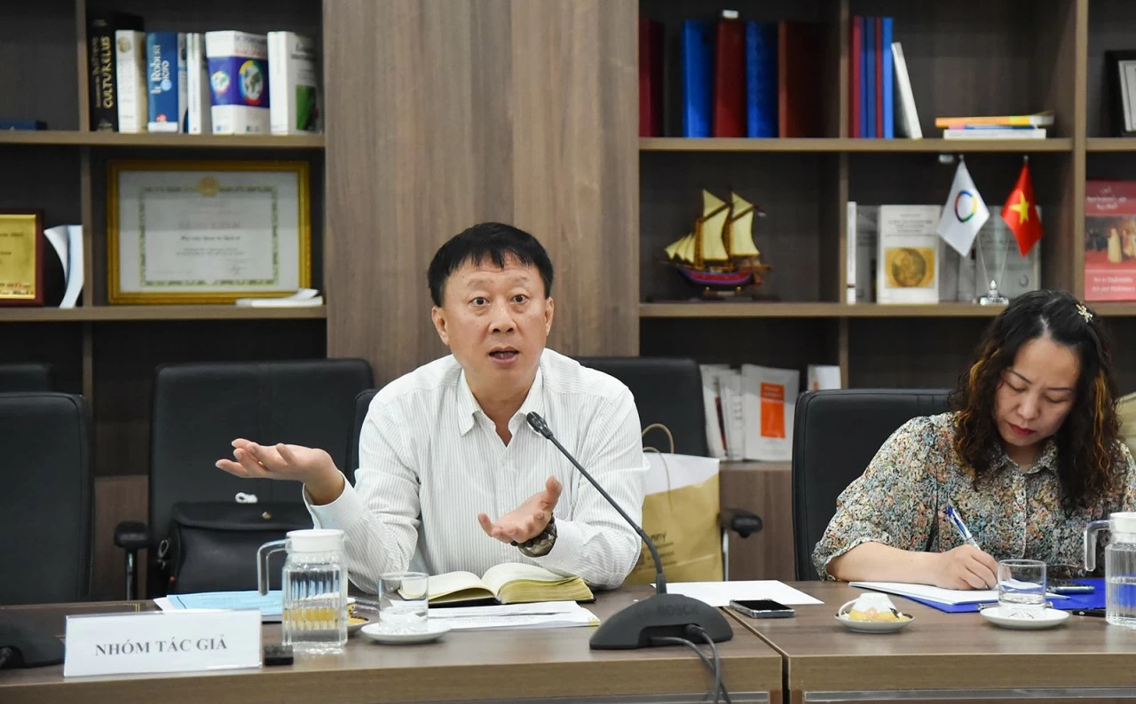Cục Phục vụ ngoại giao đoàn bảo vệ đề tài khoa học về đổi mới cơ chế tự chủ tài chính của các đơn vị sự nghiệp công lập Cục Phục vụ Ngoại giao đoàn bảo vệ đề tài khoa học về đổi mới cơ chế tự chủ tài chính của các đơn vị sự nghiệp công lập