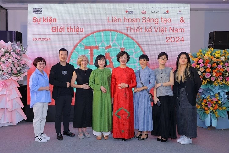 Liên hoan Sáng tạo & Thiết kế Việt Nam ra mắt mùa 6 với chủ đề 'Tái tạo' Liên hoan Sáng tạo & Thiết kế Việt Nam ra mắt mùa 6 với chủ đề 'Tái tạo'