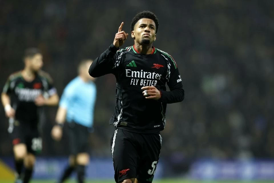 Sao trẻ Arsenal Ethan Nwaneri lập kỷ lục ở trận thắng Preston Sao trẻ Arsenal Ethan Nwaneri lập kỷ lục ở trận thắng Preston