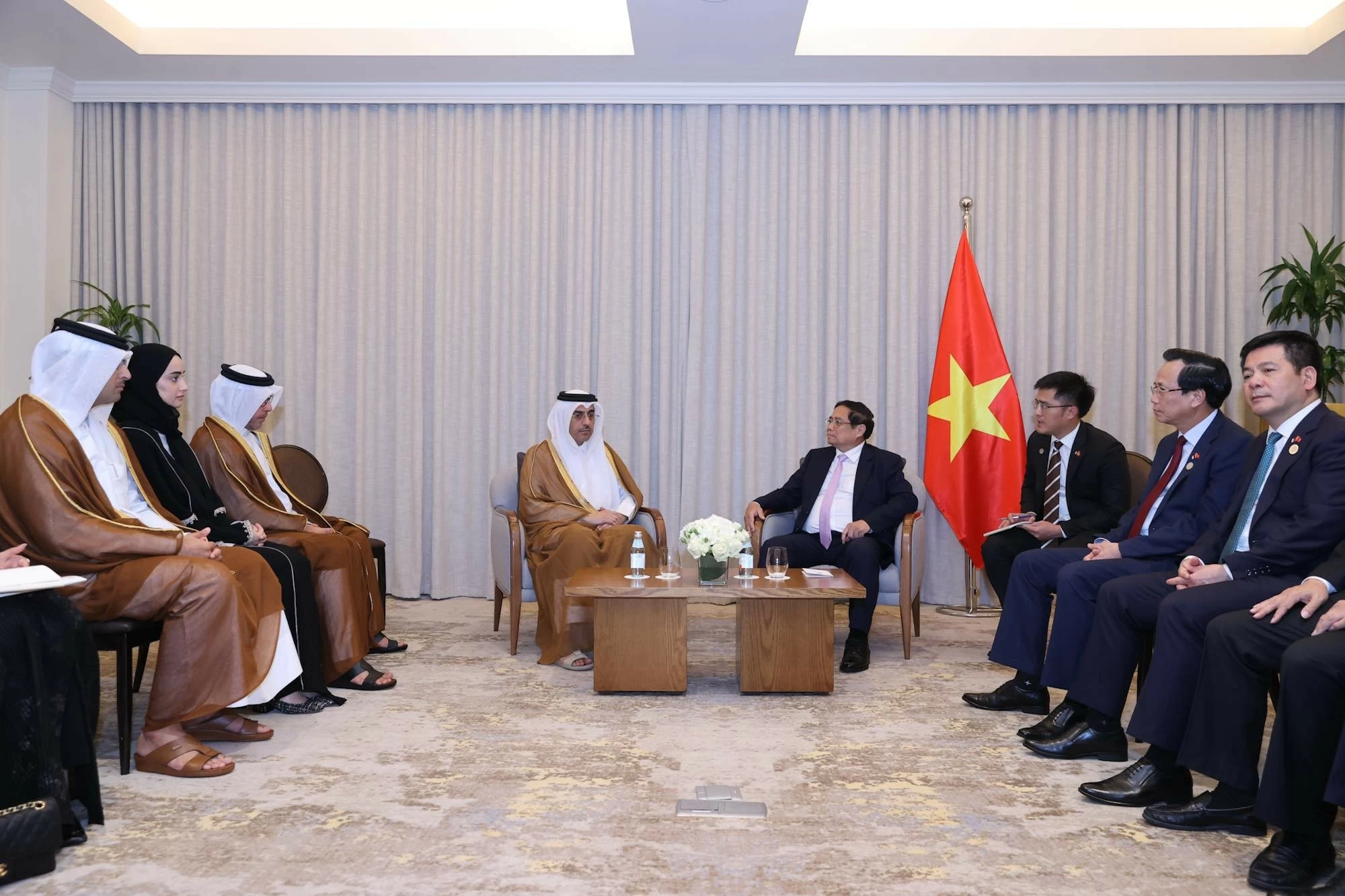 Những cuộc trao đổi thẳng thắn giữa doanh nghiệp Qatar với Thủ tướng Phạm Minh Chính Những cuộc trao đổi thẳng thắn giữa doanh nghiệp Qatar với Thủ tướng Phạm Minh Chính