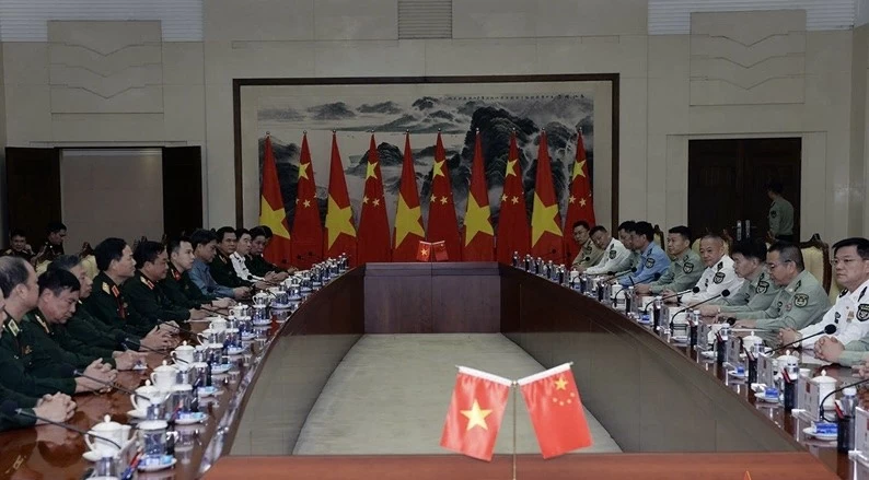 Đoàn đại biểu cấp cao Bộ Quốc phòng Việt Nam thăm làm việc tại Tỉnh Quảng Đông, Trung Quốc Đoàn đại biểu cấp cao Bộ Quốc phòng Việt Nam thăm làm việc tại Tỉnh Quảng Đông, Trung Quốc