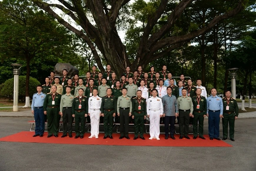 Đoàn đại biểu cấp cao Bộ Quốc phòng Việt Nam thăm làm việc tại Tỉnh Quảng Đông, Trung Quốc Đoàn đại biểu cấp cao Bộ Quốc phòng Việt Nam thăm làm việc tại Tỉnh Quảng Đông, Trung Quốc