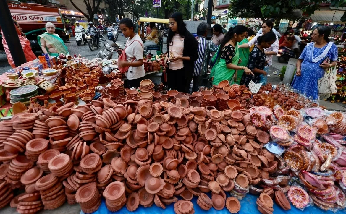Hàng triệu người Ấn Độ tưng bừng đón lễ hội Diwali Hàng triệu người Ấn Độ tưng bừng đón lễ hội Diwali