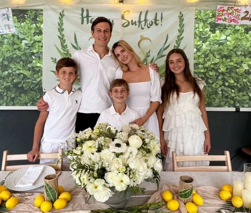 Ái nữ nhà Trump tiết lộ tuyệt chiêu khiến cơ thể thay đổi ngoài sức tưởng tượng Ái nữ nhà Trump tiết lộ tuyệt chiêu khiến cơ thể thay đổi ngoài sức tưởng tượng