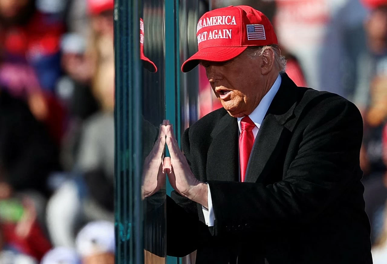 Bầu cử Mỹ 2024: 'Cuộc đấu' của những người sở hữu vận may đáng kinh ngạc, chương cuối trong câu chuyện dài kỳ khó đoán Bầu cử Mỹ 2024: 'Cuộc đấu' của những người sở hữu vận may đáng kinh ngạc, chương cuối trong câu chuyện dài kỳ khó đoán