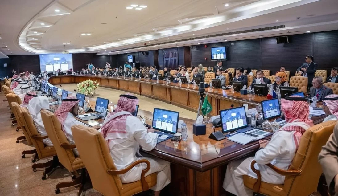 Liên đoàn các Phòng Thương mại Saudi Arabia tổ chức Diễn đàn Doanh nghiệp Saudi Arabia-Philippines với sự tham gia của hơn 60 công ty Philippines . (Nguồn: SPA) Liên đoàn các Phòng Thương mại Saudi Arabia tổ chức Diễn đàn Doanh nghiệp Saudi Arabia-Philippines với sự tham gia của hơn 60 công ty Philippines . (Nguồn: SPA)