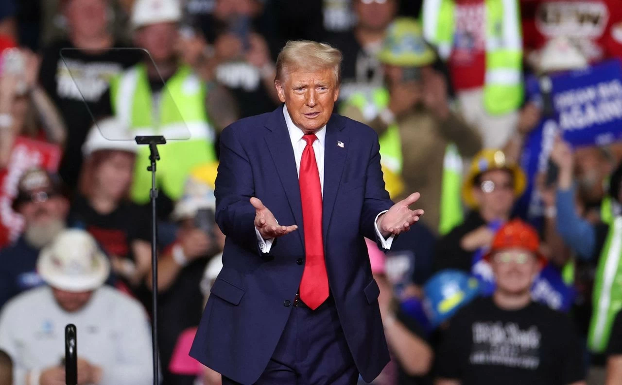 TRỰC TIẾP Bầu cử Mỹ 2024: Căng thẳng an ninh lịch sử, ông Trump ra tuyên bố nóng bất ngờ, bà Harris nói 'hãy tận hưởng' TRỰC TIẾP Bầu cử Mỹ 2024: Căng thẳng an ninh lịch sử, ông Trump ra tuyên bố nóng bất ngờ, bà Harris nói 'hãy tận hưởng'