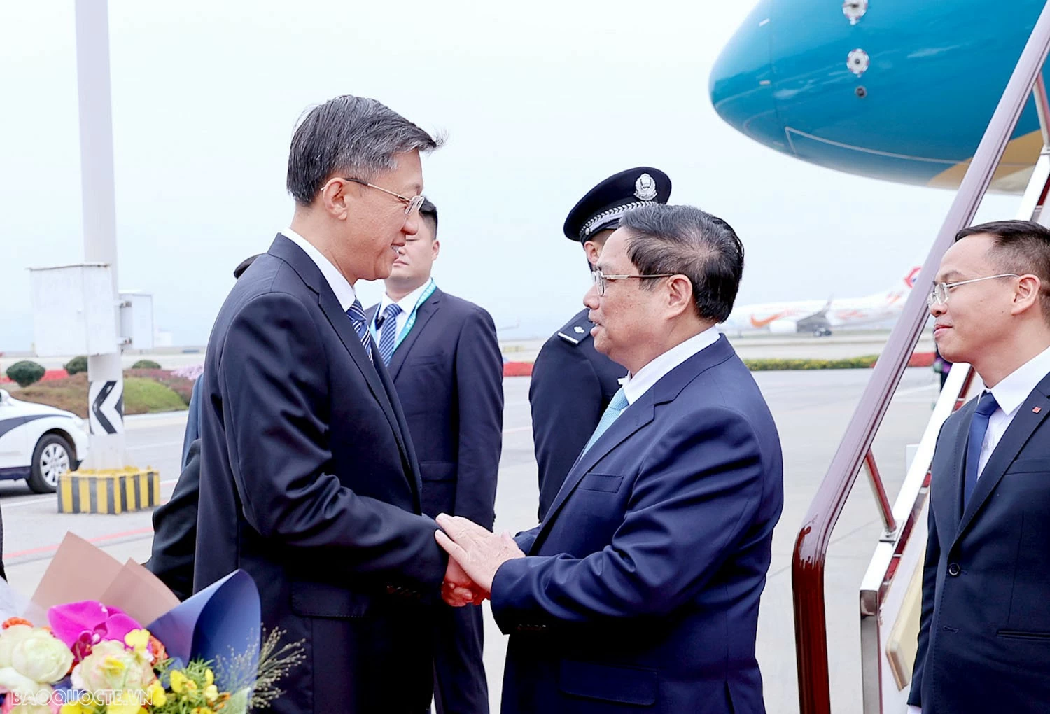 Thủ tướng Chính phủ Phạm Minh Chính tới Côn Minh, bắt đầu và tham dự các hội nghị quan trọng tại Trung Quốc Thủ tướng Chính phủ Phạm Minh Chính tới Côn Minh, bắt đầu và tham dự các hội nghị quan trọng tại Trung Quốc