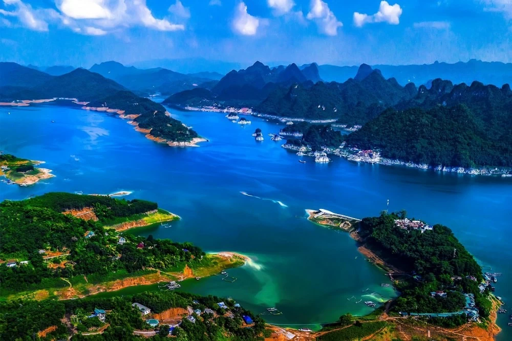 Hàng loạt sự kiện hấp dẫn hứa hẹn khuấy động Tuần Văn hóa - Du lịch tỉnh Hòa Bình 2024 Hàng loạt sự kiện hấp dẫn hứa hẹn khuấy động Tuần Văn hóa - Du lịch tỉnh Hòa Bình 2024