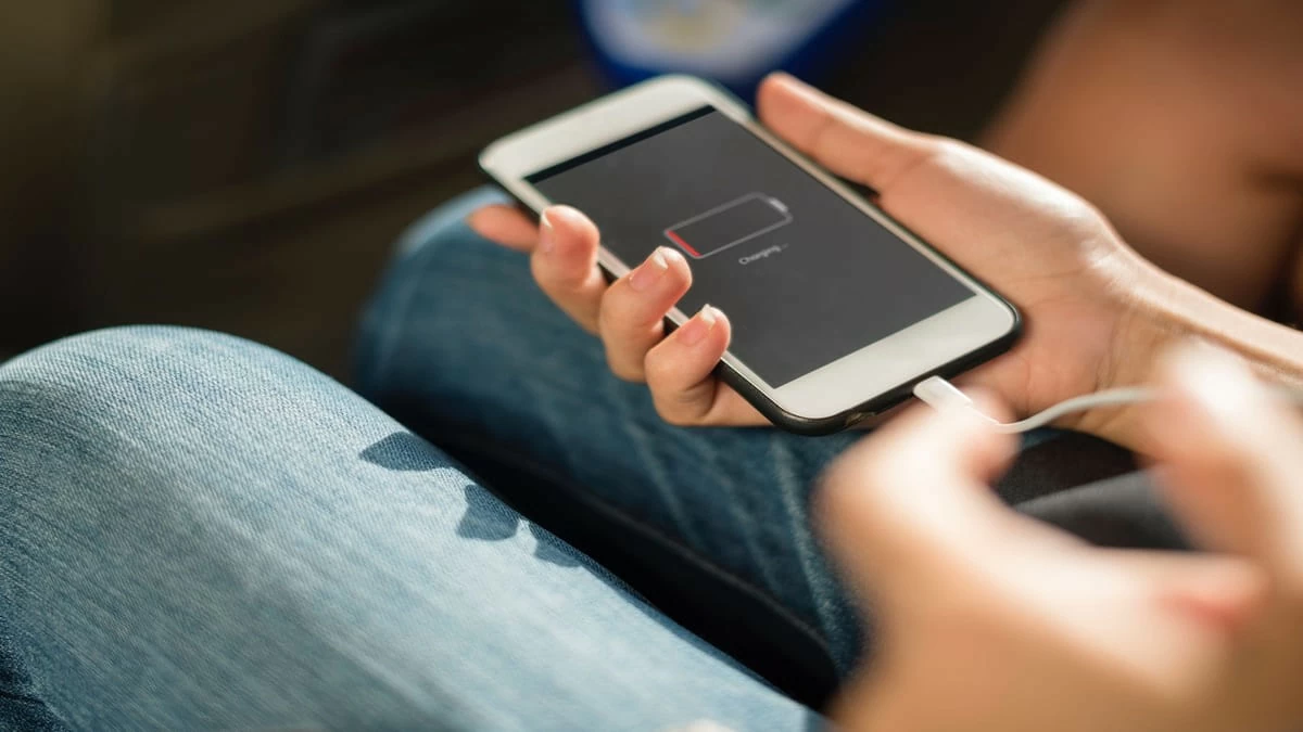 7 cách khắc phục iPhone không nhận sạc hiệu quả 7 cách khắc phục iPhone không nhận sạc hiệu quả
