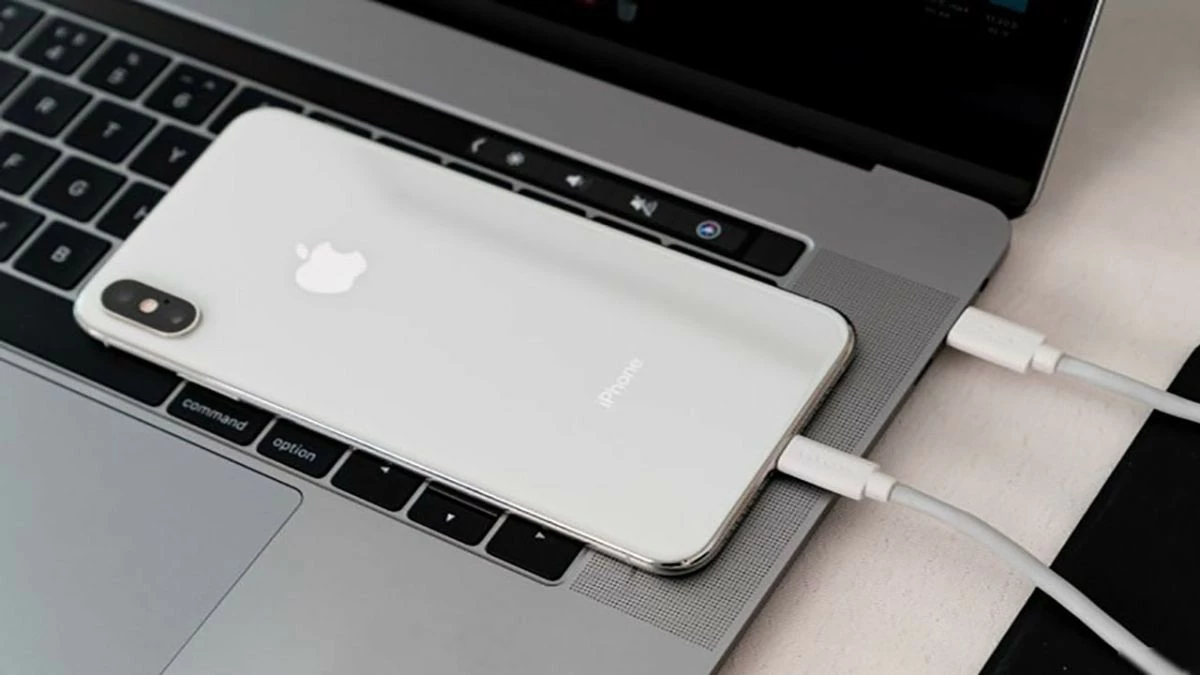 7 cách khắc phục iPhone không nhận sạc hiệu quả 7 cách khắc phục iPhone không nhận sạc hiệu quả
