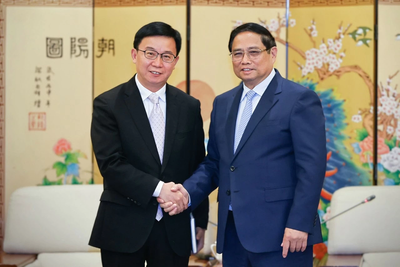 Thủ tướng Chính phủ Phạm Minh Chính tiếp Phó Tổng Giám đốc thường trực Tập đoàn Máy bay thương mại Trung Quốc (COMAC) Thủ tướng Chính phủ Phạm Minh Chính tiếp Phó Tổng Giám đốc thường trực Tập đoàn Máy bay thương mại Trung Quốc (COMAC)