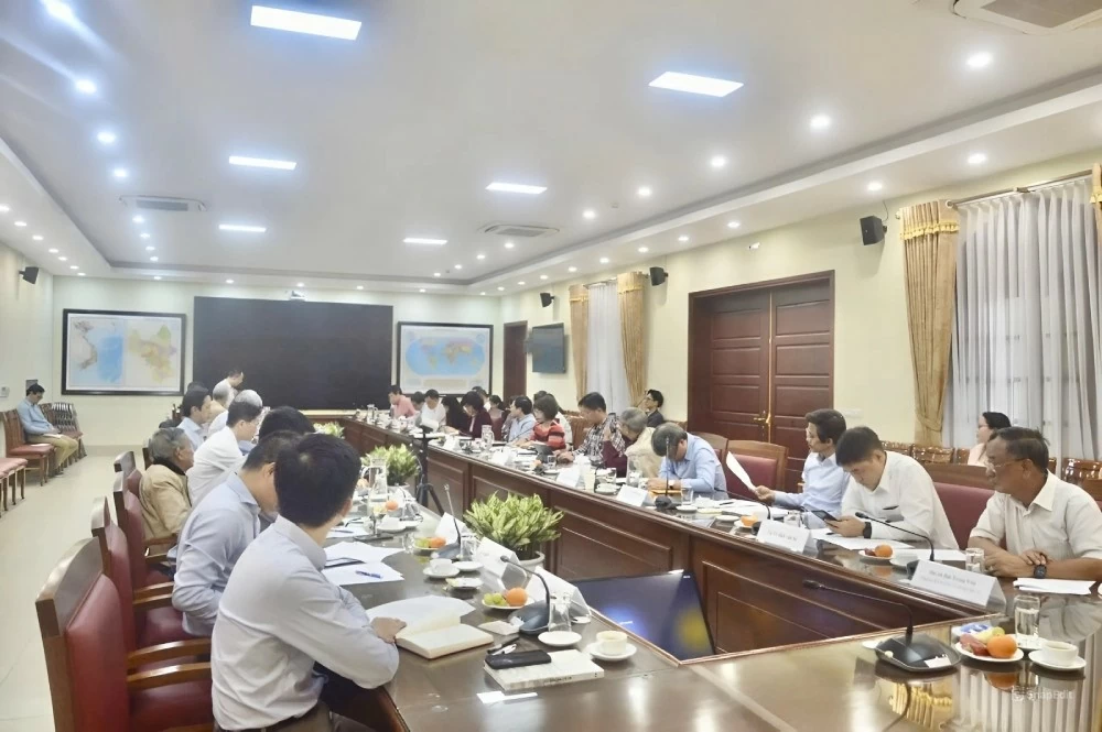 Nâng tầm công tác lịch sử và truyền thống ngoại giao xứng với tầm vóc Việt Nam trong kỷ nguyên mới Nâng tầm công tác lịch sử và truyền thống ngoại giao xứng với tầm vóc Việt Nam trong kỷ nguyên mới