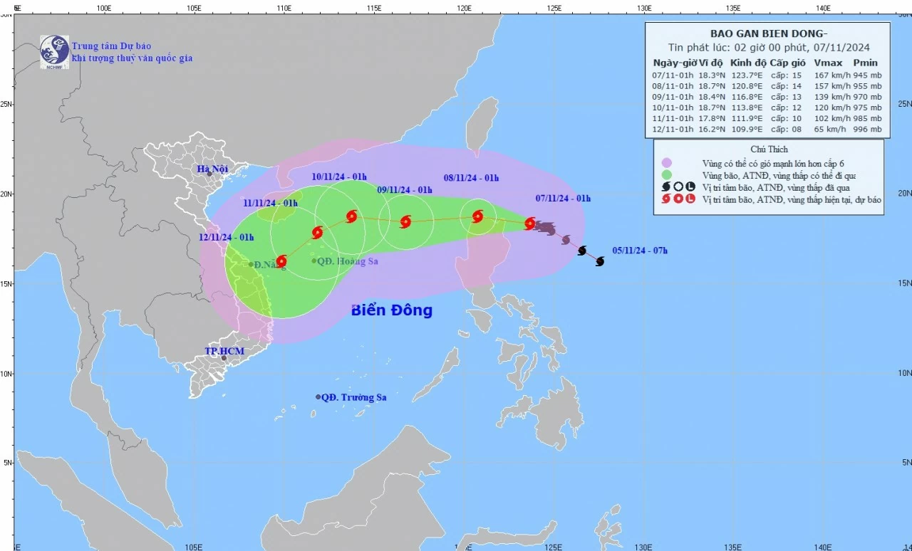 Dự báo ảnh hưởng của bão Yinxing: Từ đêm 7/11, phia Đông của Bắc Biển Đông, gió tâm bão cấp 11-13, sóng cao 6-8m Dự báo ảnh hưởng của bão Yinxing: Từ đêm 7/11, phia Đông của Bắc Biển Đông, gió tâm bão cấp 11-13, sóng cao 6-8m