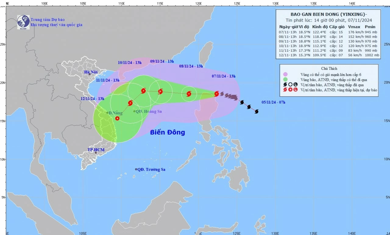 Dự báo bão Yinxing: Sắp vào Biển Đông Dự báo bão Yinxing: Sắp vào Biển Đông