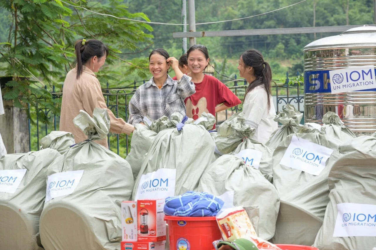 Hàn Quốc hỗ trợ khẩn cấp 1 triệu USD cho IOM tại Việt Nam để khắc phục hậu quả bão Yagi Hàn Quốc hỗ trợ khẩn cấp 1 triệu USD cho IOM tại Việt Nam để khắc phục hậu quả bão Yagi