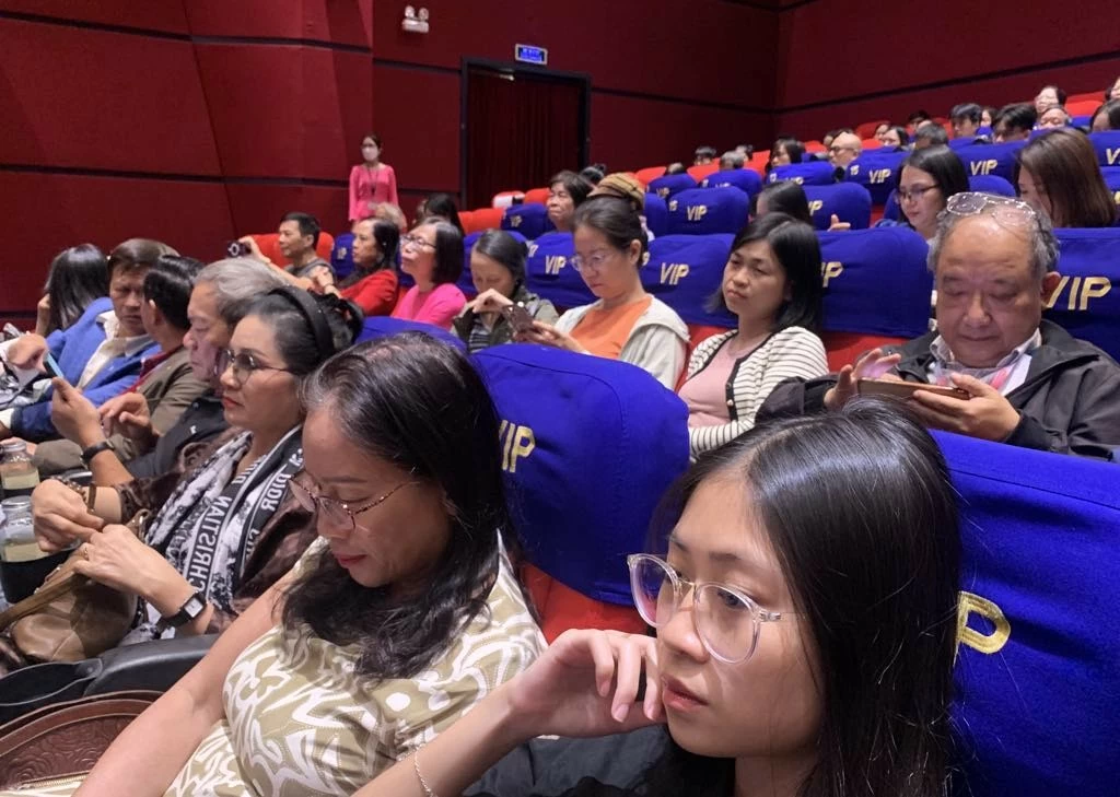 Phim Việt Nam ‘Ngày xưa có một chuyện tình’ khai màn HANIFF 2024 Phim Việt Nam ‘Ngày xưa có một chuyện tình’ khai màn HANIFF 2024