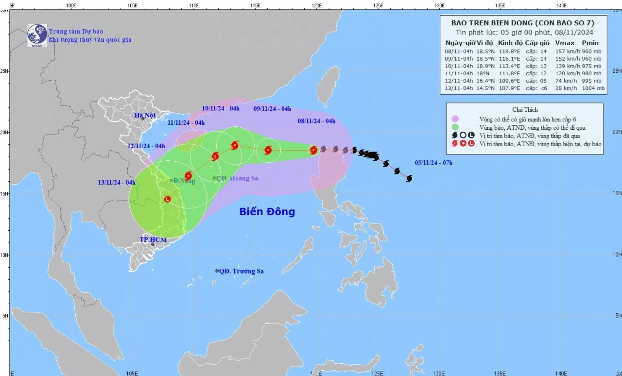 Tin bão trên Biển Đông: Bão di chuyển chủ yếu theo hướng Tây, tiến gần về phía quần đảo Hoàng Sa Tin bão trên Biển Đông: Bão di chuyển chủ yếu theo hướng Tây, tiến gần về phía quần đảo Hoàng Sa