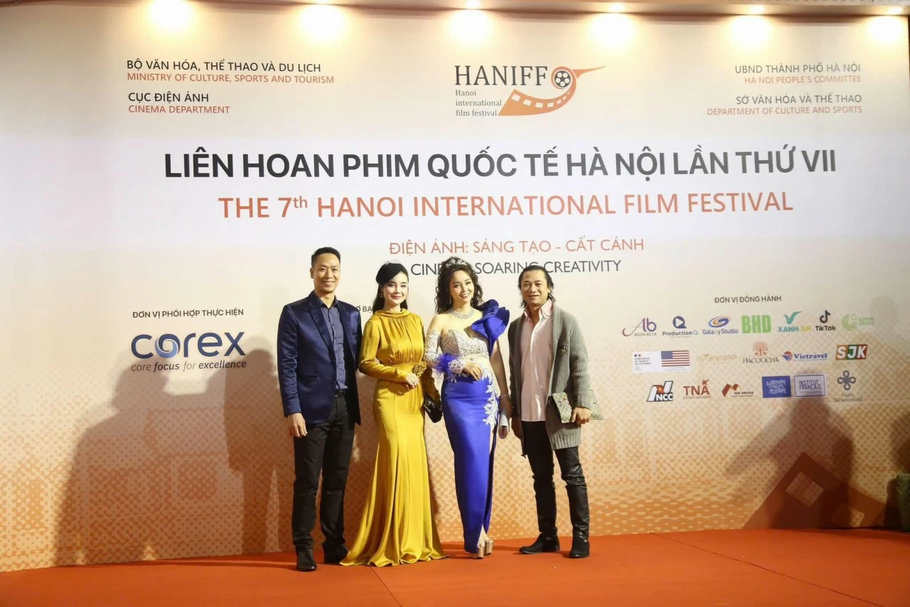 Nghệ sĩ Việt Nam và quốc tế khai tiệc điện ảnh tại Hà Nội Nghệ sĩ Việt Nam và quốc tế 'khai tiệc' điện ảnh tại Hà Nội