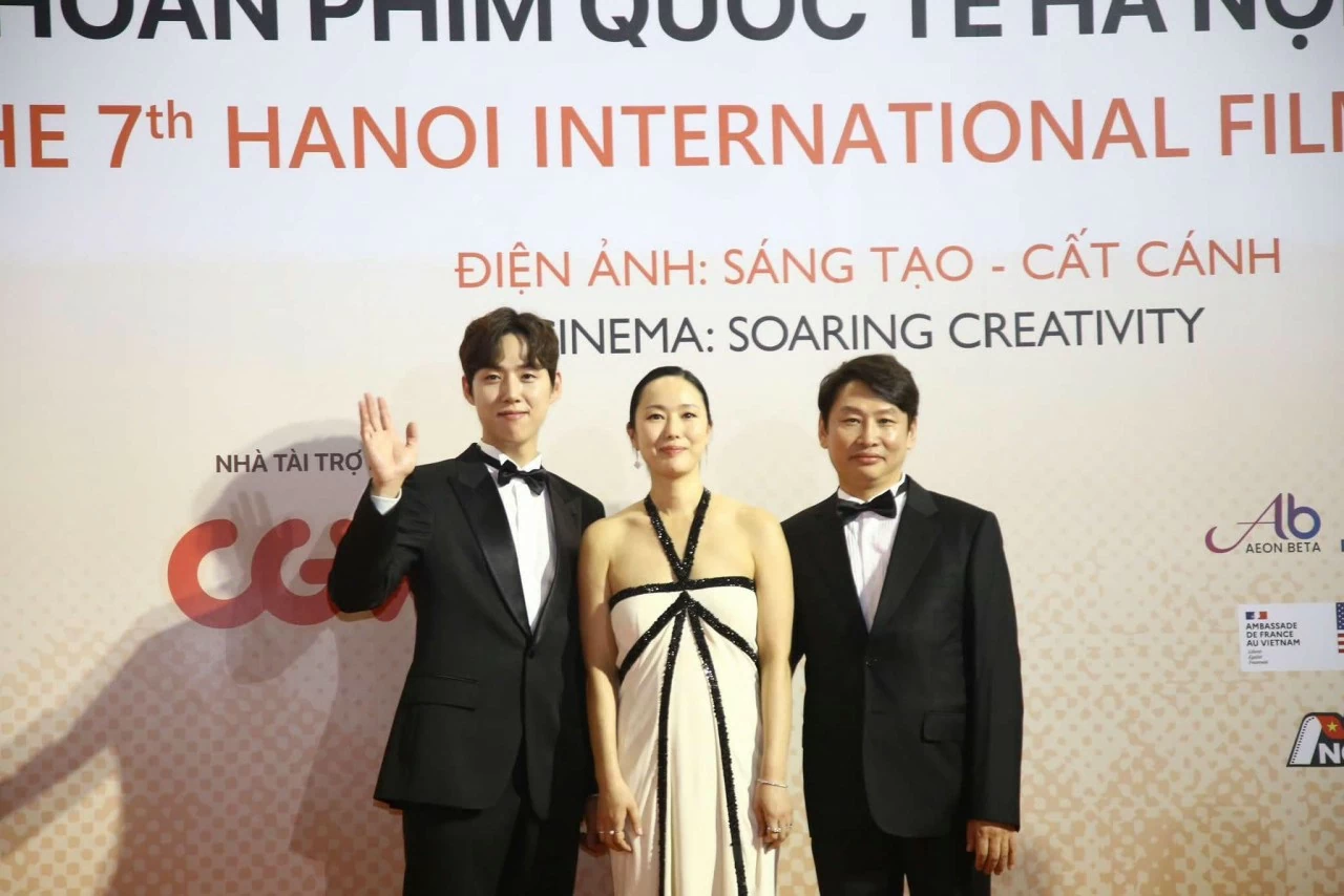 Nghệ sĩ Việt Nam và quốc tế khai tiệc điện ảnh tại Hà Nội Nghệ sĩ Việt Nam và quốc tế khai tiệc điện ảnh tại Hà Nội
