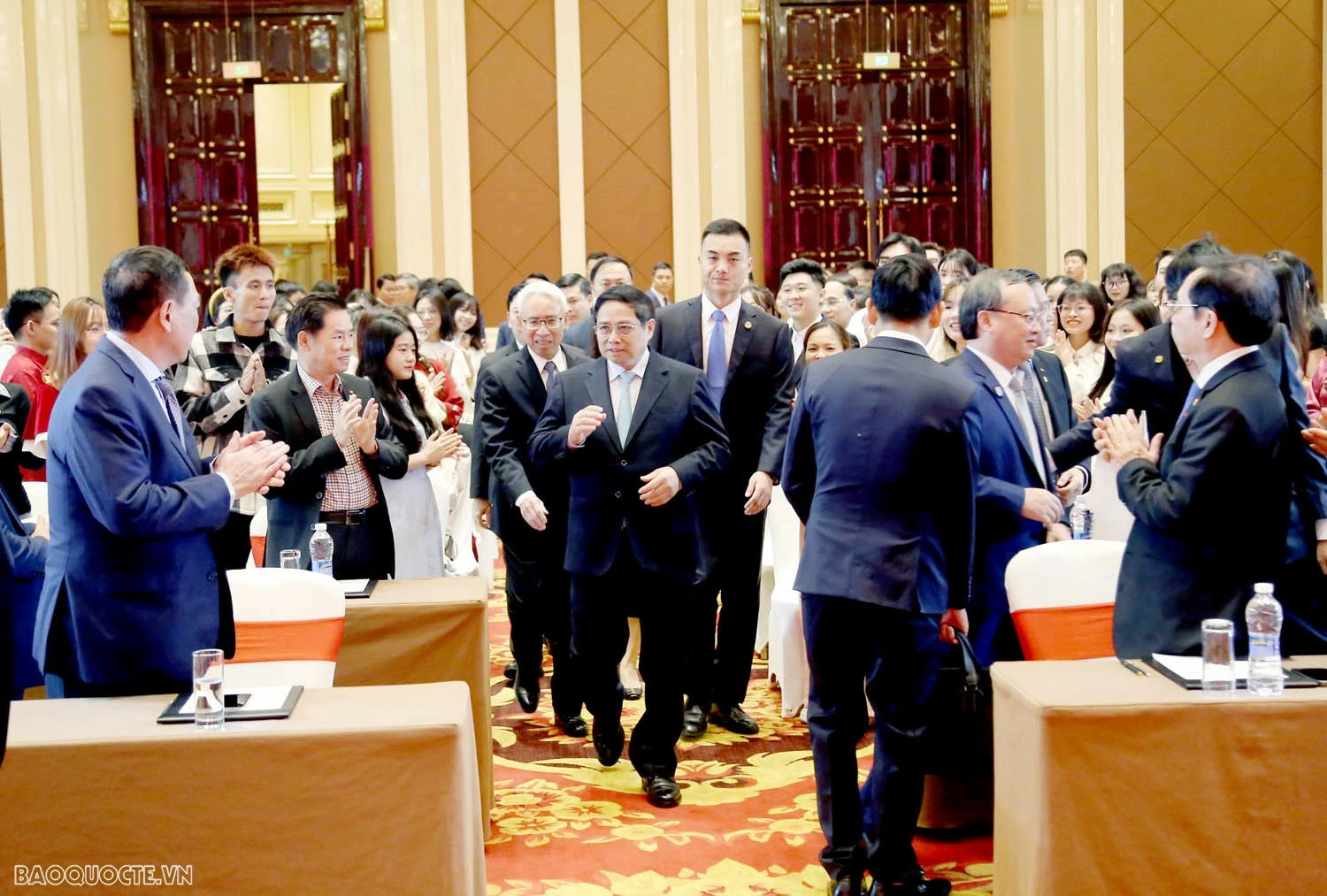 Thủ tướng Chính phủ Phạm Minh Chính đánh giá cao những nỗ lực to lớn của cộng đồng người Việt Nam ở nước ngoài đã phát huy tốt truyền thống Thủ tướng Chính phủ Phạm Minh Chính: Cộng đồng người Việt ở Trùng Khánh cần phát huy tốt truyền thống 'tương thân tương ái'