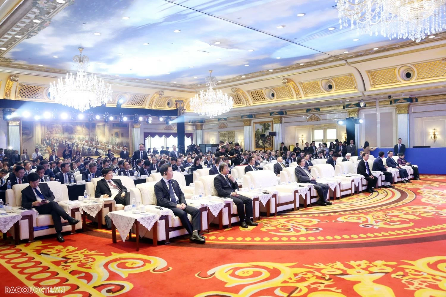 Thủ tướng Chính phủ Phạm Minh Chính dự Tọa đàm Doanh nghiệp Việt Nam-Trung Quốc Thông điệp '4 cùng' của Thủ tướng tại Tọa đàm doanh nghiệp Việt Nam-Trung Quốc