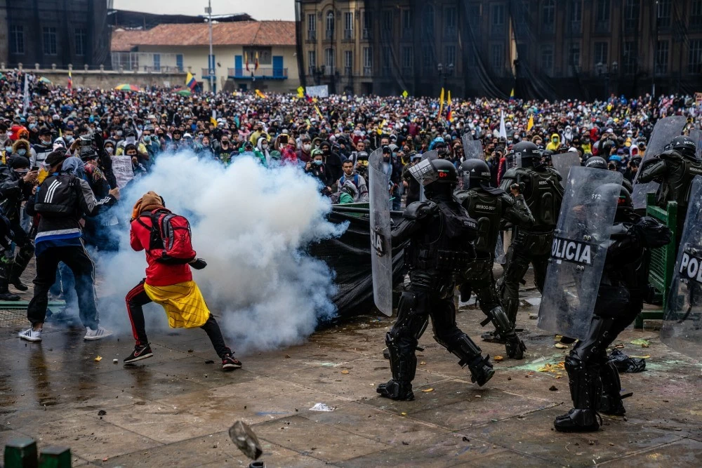 Sau 9 tháng đình trệ, đàm phán hòa bình Colombia tái khởi động Sau 9 tháng đình trệ, đàm phán hòa bình Colombia tái khởi động