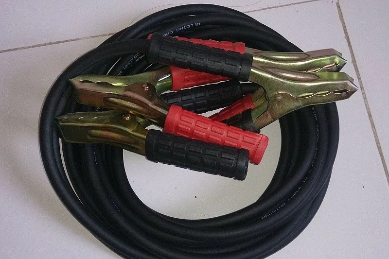 Những vật dụng thiết yếu nên có trên ô tô mà bạn cần biết Những vật dụng thiết yếu nên có trên ô tô mà bạn cần biết