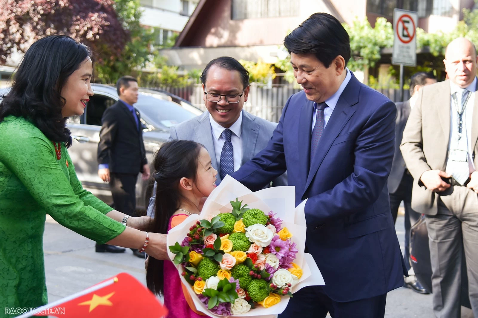 Chủ tịch nước Lương Cường gặp mặt cán bộ Đại sứ quán và cộng đồng người Việt Nam tại Chile Chủ tịch nước Lương Cường gặp mặt cán bộ Đại sứ quán và cộng đồng người Việt Nam tại Chile