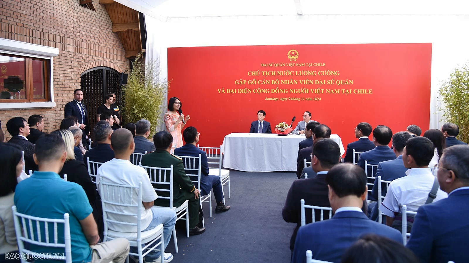 Chủ tịch nước Lương Cường gặp mặt cán bộ Đại sứ quán và cộng đồng người Việt Nam tại Chile Chủ tịch nước Lương Cường gặp mặt cán bộ Đại sứ quán và cộng đồng người Việt Nam tại Chile