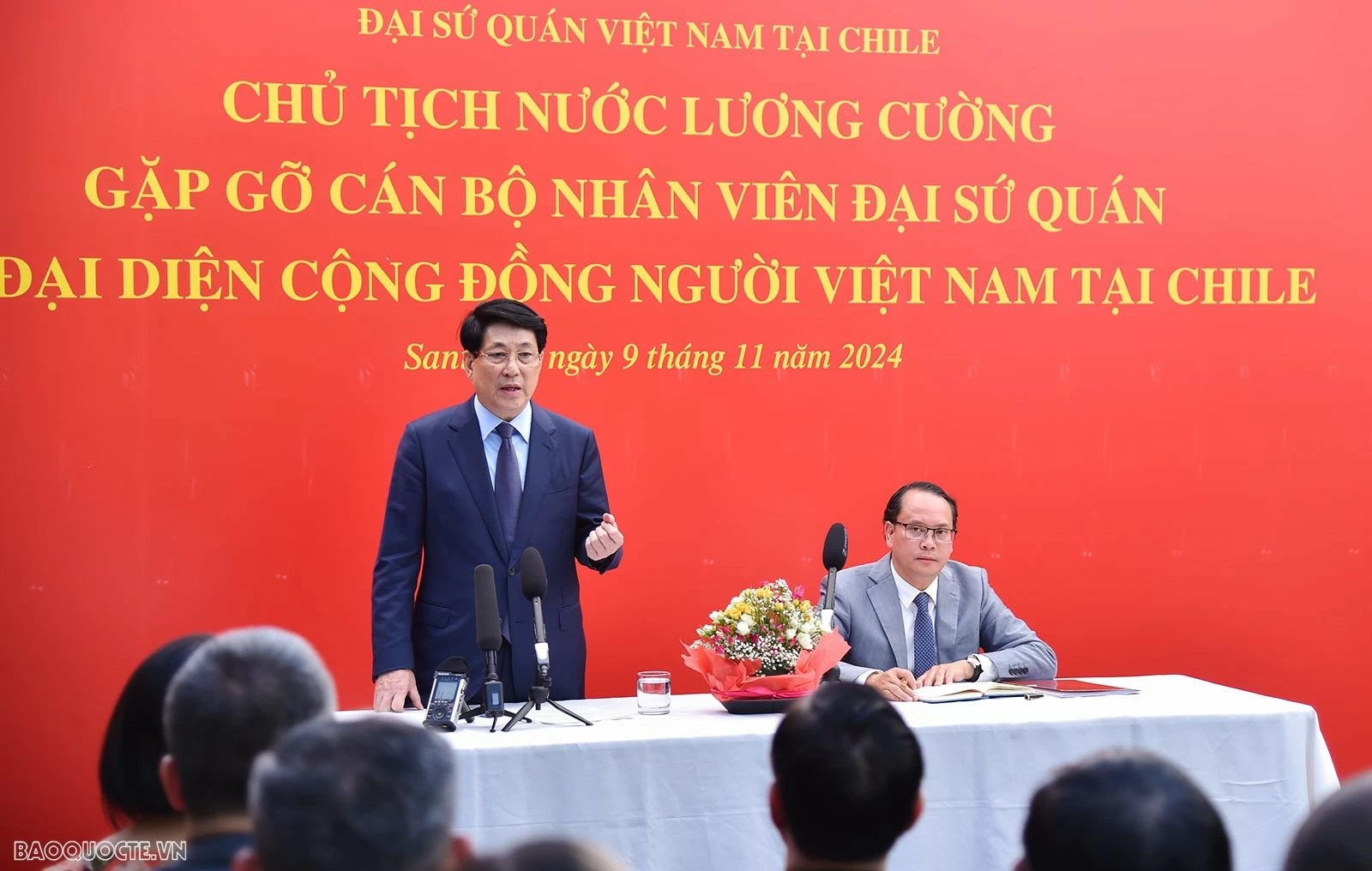 Chủ tịch nước Lương Cường gặp mặt cán bộ Đại sứ quán và cộng đồng người Việt Nam tại Chile Chủ tịch nước Lương Cường gặp mặt cán bộ Đại sứ quán và cộng đồng người Việt Nam tại Chile