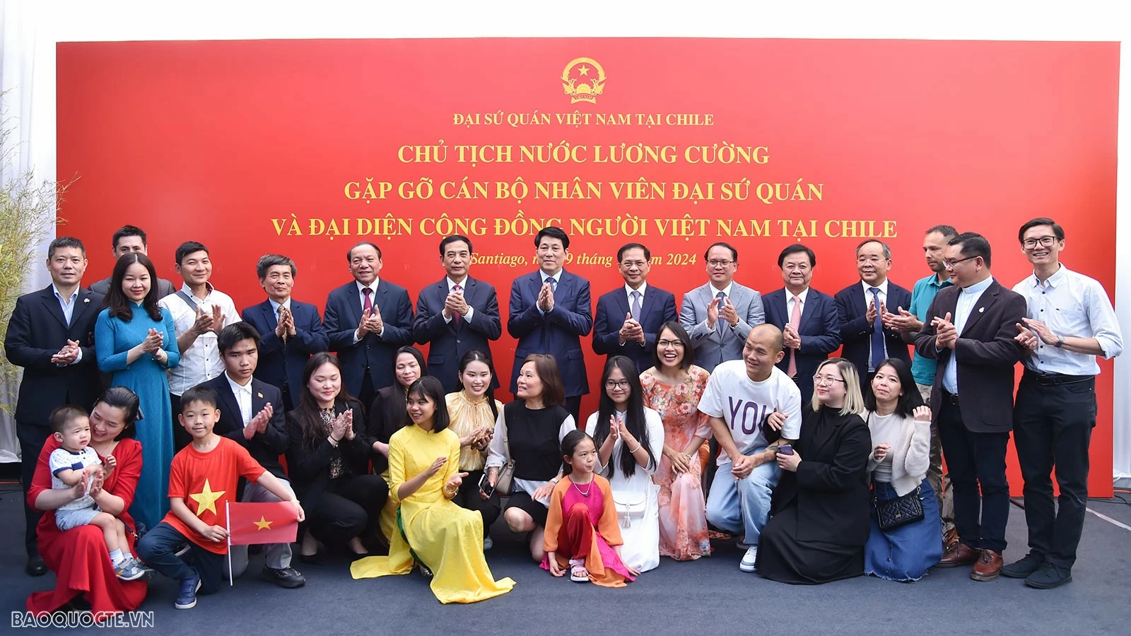 Chủ tịch nước Lương Cường gặp mặt cán bộ Đại sứ quán và cộng đồng người Việt Nam tại Chile Chủ tịch nước Lương Cường gặp mặt cán bộ Đại sứ quán và cộng đồng người Việt Nam tại Chile