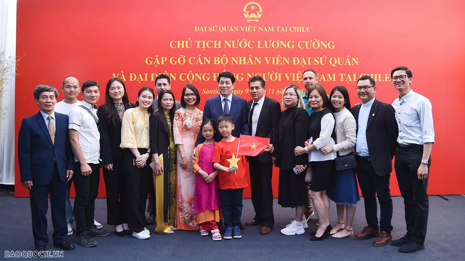 Chủ tịch nước Lương Cường gặp mặt cán bộ Đại sứ quán và cộng đồng người Việt Nam tại Chile Chủ tịch nước Lương Cường gặp mặt cán bộ Đại sứ quán và cộng đồng người Việt Nam tại Chile