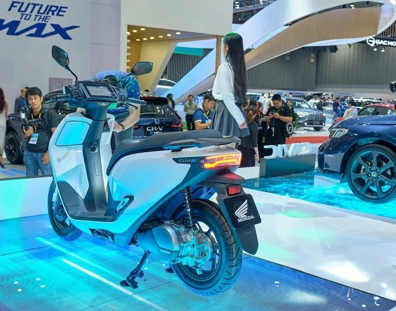 Điểm mặt loạt xe máy điện mới vừa ra mắt thị trường Việt Nam Điểm mặt loạt xe máy điện mới vừa ra mắt thị trường Việt Nam