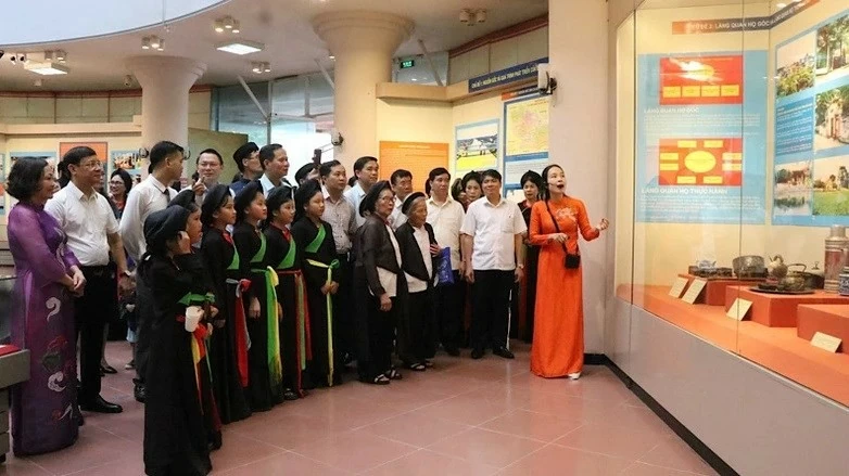 Sôi nổi hoạt động kỷ niệm 15 năm Dân ca Quan họ Bắc Ninh được UNESCO ghi danh Sôi nổi hoạt động kỷ niệm 15 năm Dân ca Quan họ Bắc Ninh được UNESCO ghi danh