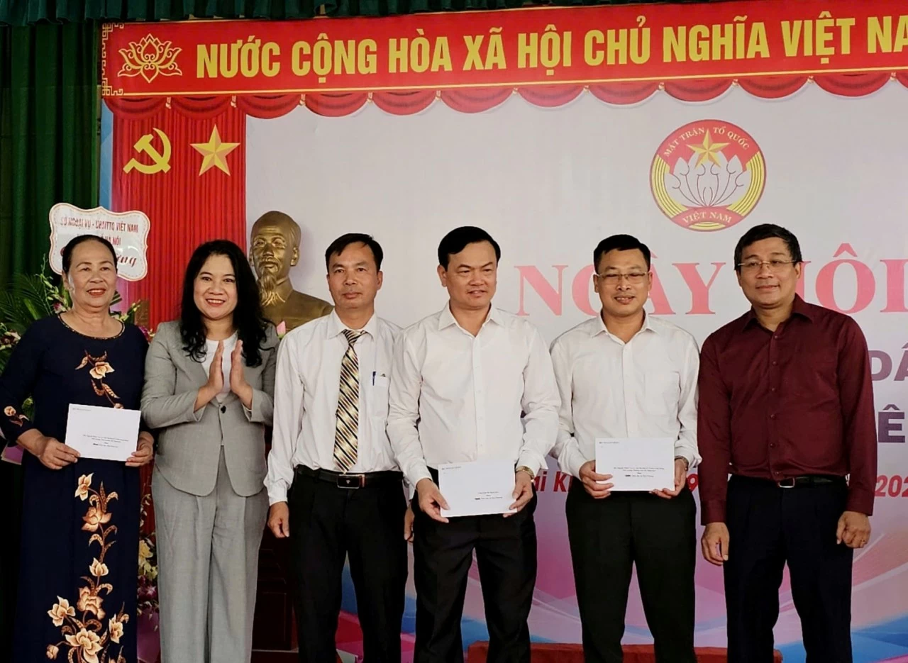 Không khí ấm áp tình nghĩa xóm của ‘Ngày hội đại đoàn kết toàn dân tộc năm 2024’ Không khí ấm áp tình nghĩa xóm của ‘Ngày hội đại đoàn kết toàn dân tộc năm 2024’