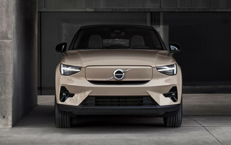 Volvo EC40 lộ trang bị trước ngày ra mắt tại Việt Nam, giá dự kiến 1,8 tỷ đồng Volvo EC40 lộ trang bị trước ngày ra mắt tại Việt Nam, giá dự kiến 1,8 tỷ đồng