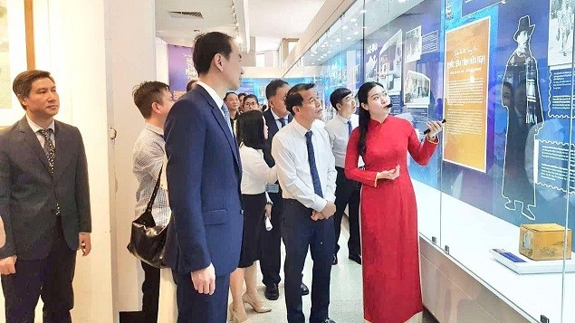 Theo dấu chân Chủ tịch Hồ Chí Minh ở Trung Quốc