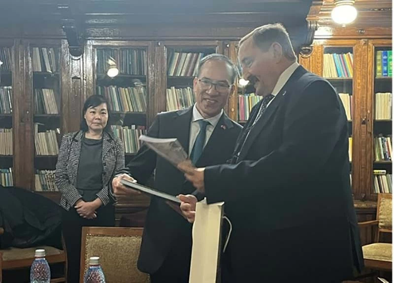 Tăng cường hợp tác sâu rộng Việt Nam và Iasi, Romania Tăng cường hợp tác sâu rộng Việt Nam và Iasi, Romania