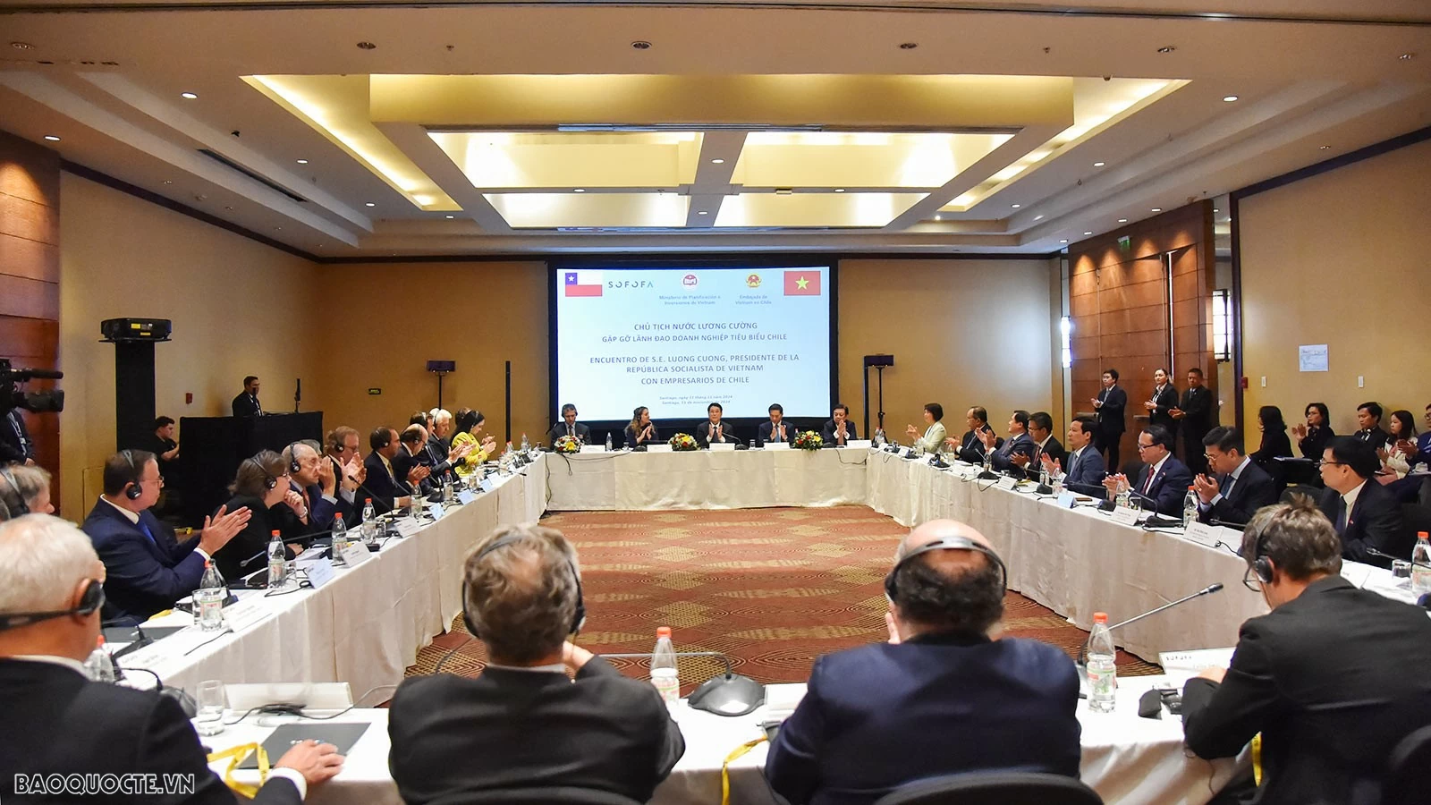 Chủ tịch nước Lương Cường đề nghị các nhà đầu tư Chile nghiên cứu, mở rộng hợp tác đầu tư sang Việt Nam Chủ tịch nước Lương Cường đề nghị các nhà đầu tư Chile nghiên cứu, mở rộng hợp tác đầu tư sang Việt Nam