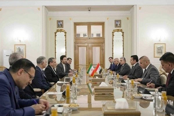 Iraq và Iran ca ngợi mối quan hệ 'anh em' tốt đẹp tuyệt vời, nhất trí thực hiện một thỏa thuận về an ninh Iraq và Iran ca ngợi mối quan hệ 'anh em' tốt đẹp tuyệt vời, nhất trí thực hiện một thỏa thuận về an ninh