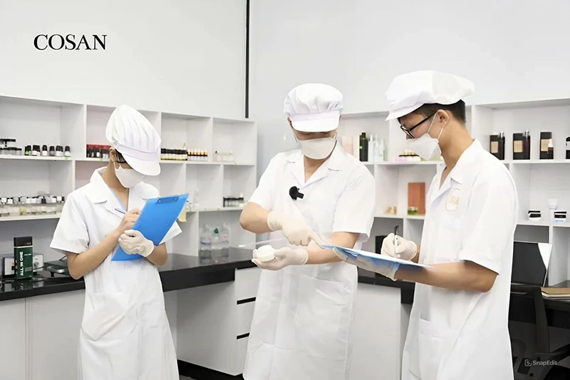 Sản phẩm đạt chuẩn phải đạt được các yếu tố công dụng, an toàn và thân thiện môi trường Sản phẩm đạt chuẩn phải đạt được các yếu tố công dụng, an toàn và thân thiện môi trường