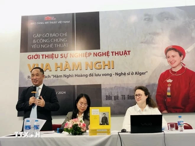 Lần đầu tiên trưng bày tranh của vua Hàm Nghi tại Bảo tàng Mỹ thuật Việt Nam Lần đầu tiên trưng bày tranh của vua Hàm Nghi tại Bảo tàng Mỹ thuật Việt Nam