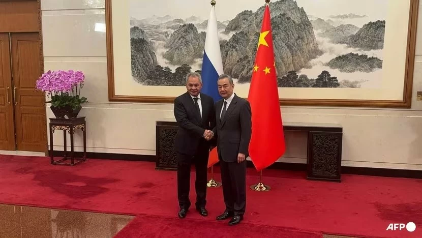 Nga-Trung ca ngợi 'mối tình' bền chặt, Moscow 'rủ' Bắc Kinh cùng chống lại sức ép của Mỹ Nga-Trung ca ngợi 'mối tình' bền chặt, Moscow 'rủ' Bắc Kinh cùng chống lại sức ép của Mỹ