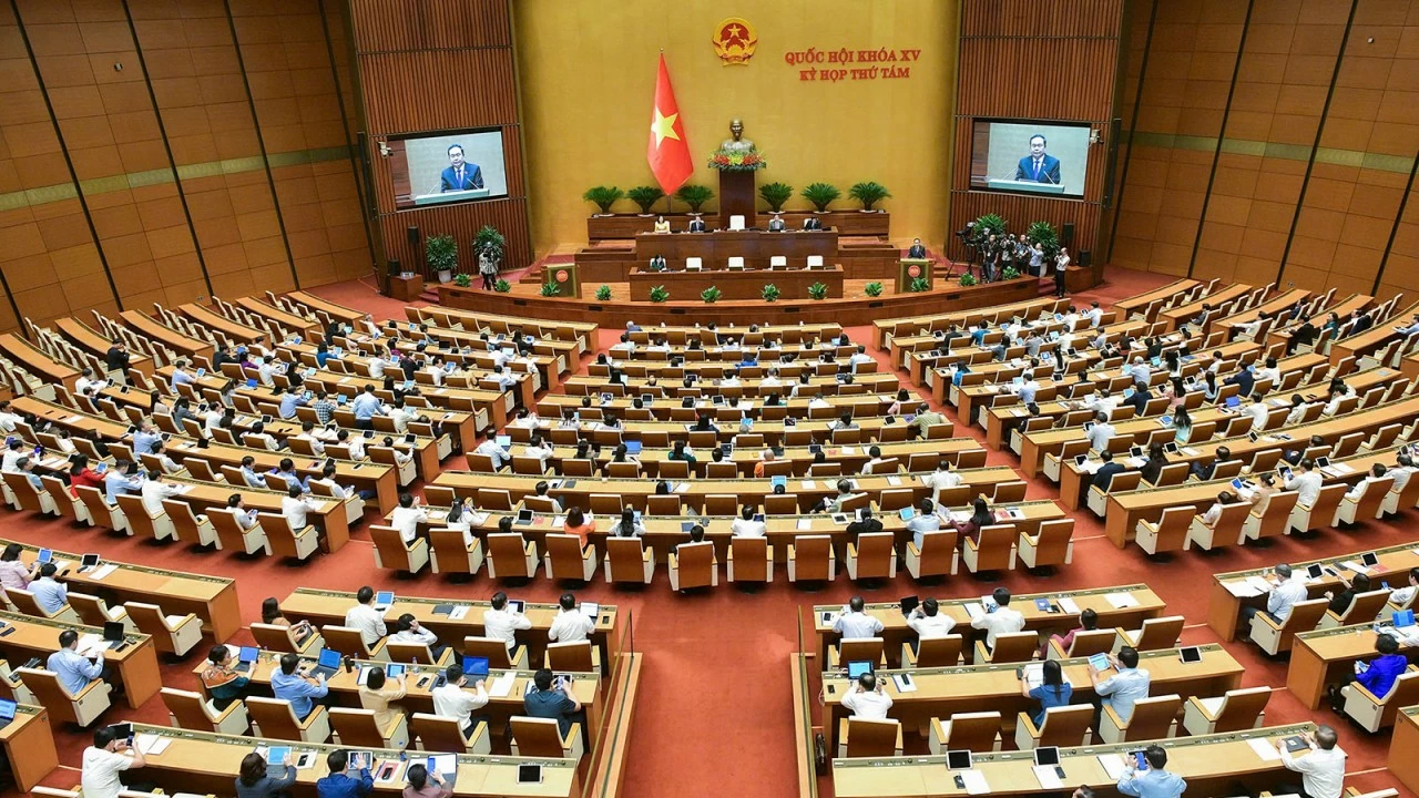 Chủ tịch Quốc hội Trần Thanh Mẫn: Phiên chất vấn và trả lời chất vấn ‘đúng’ và ‘trúng’ những vấn đề cử tri, nhân dân quan tâm Hôm nay 13/11, Quốc hội biểu quyết thông qua 2 nghị quyết, thảo luận nhiều chủ trương đầu tư quan trọng
