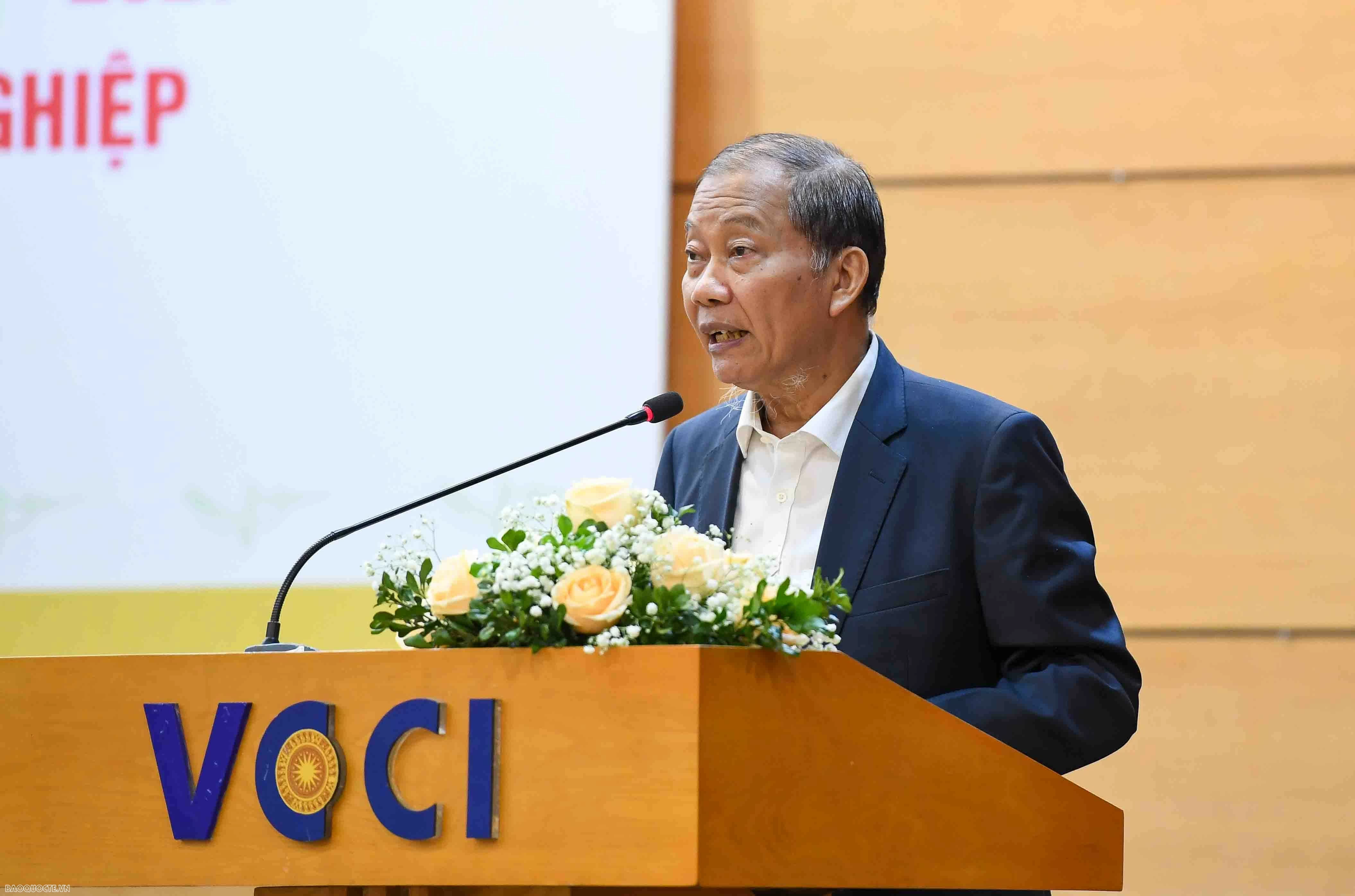 Trưởng Cơ quan đại diện Việt Nam tại nước ngoài tiếp tục là ầu nối tiếp sức cho doanh nghiệp vươn ra thế giới Để các Cơ quan đại diện Việt Nam tại nước ngoài là cầu nối vững chắc, tiếp sức cho doanh nghiệp vươn ra thế giới